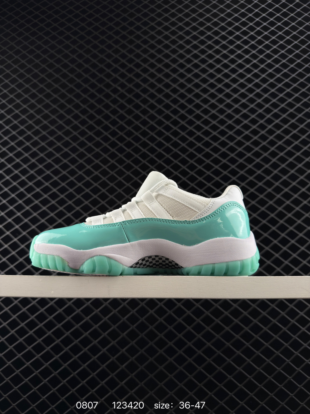 Nike Air Jordan 11 Retro Low